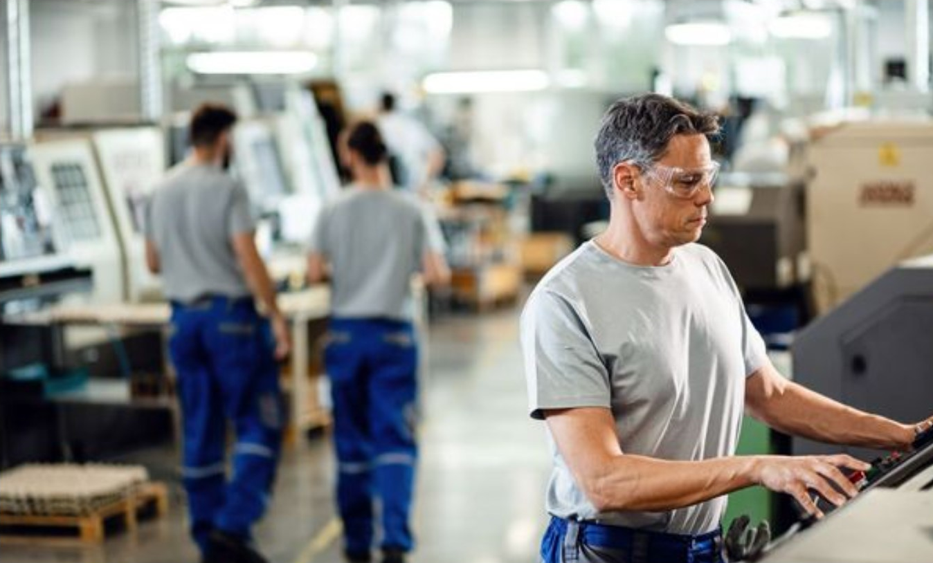 Read more about the article Pospeševanje industrije 4.0 na Zahodnem Balkanu: odpiranje zelenih in digitalnih priložnosti za proizvajalce, ponudnike storitev in znanja